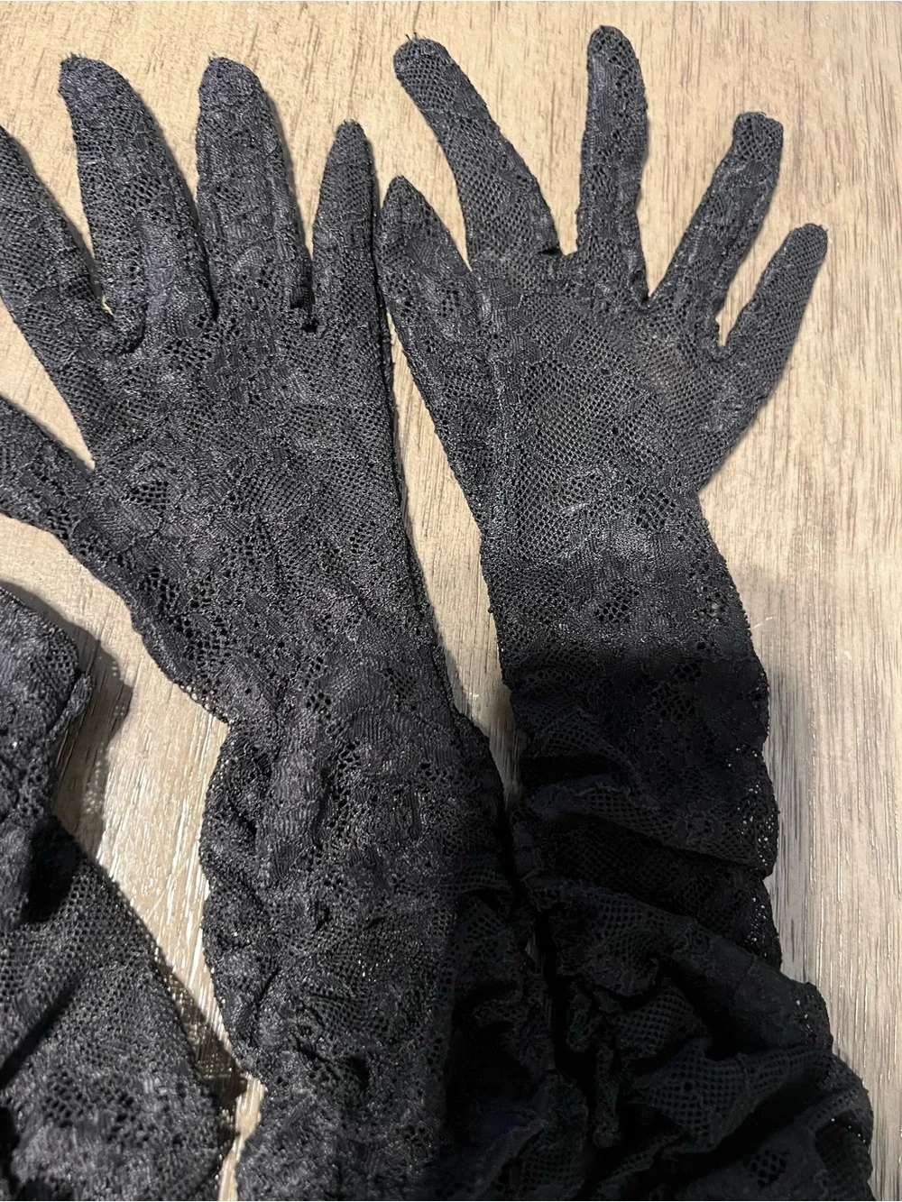 NBD Estrella Gloves in Black